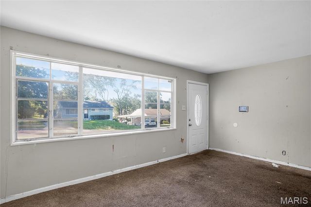 7709 Paddington Drive, St Louis, MO 63121