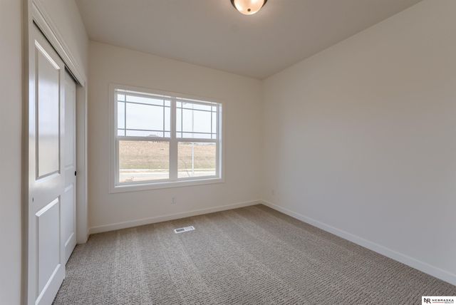 13055 S 44th Avenue, Bellevue, NE 68123