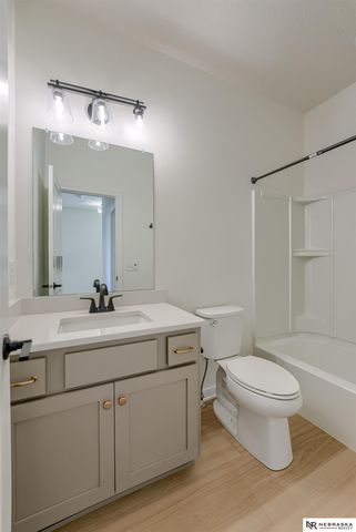 13055 S 44th Avenue, Bellevue, NE 68123