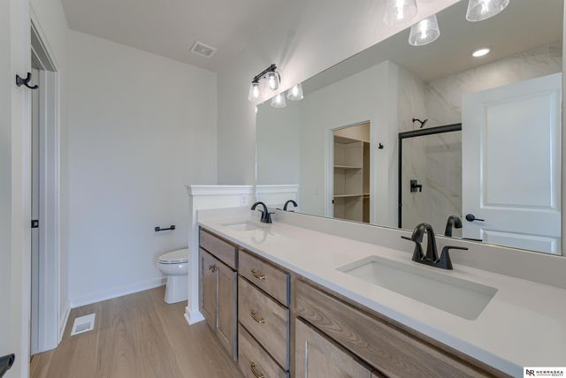 13055 S 44th Avenue, Bellevue, NE 68123