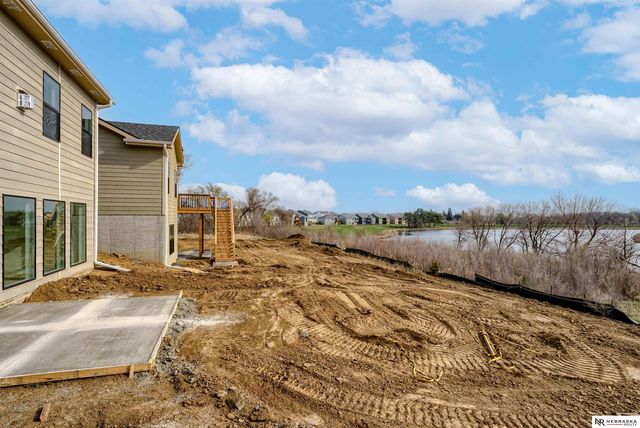 13055 S 44th Avenue, Bellevue, NE 68123