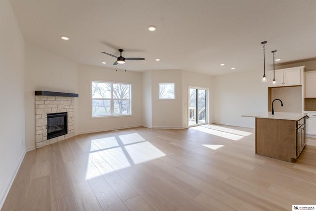 13055 S 44th Avenue, Bellevue, NE 68123