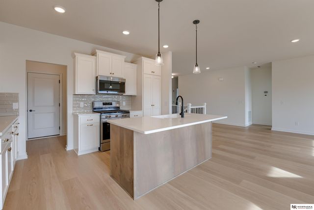 13055 S 44th Avenue, Bellevue, NE 68123