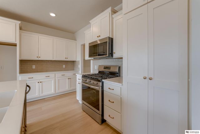 13055 S 44th Avenue, Bellevue, NE 68123