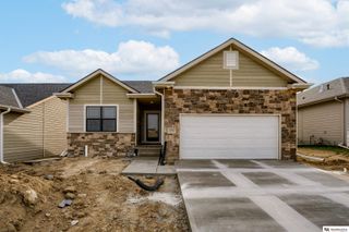 13055 S 44th Avenue, Bellevue, NE 68123
