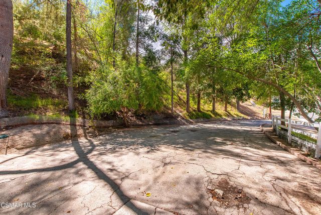 24910 John Fremont Road, Hidden Hills, CA 91302