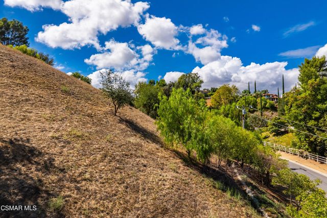 24910 John Fremont Road, Hidden Hills, CA 91302