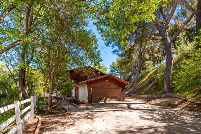 24910 John Fremont Road, Hidden Hills, CA 91302