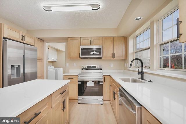 66 FOX ROCK DR, Myersville, MD 21773