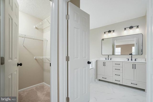 66 FOX ROCK DR, Myersville, MD 21773