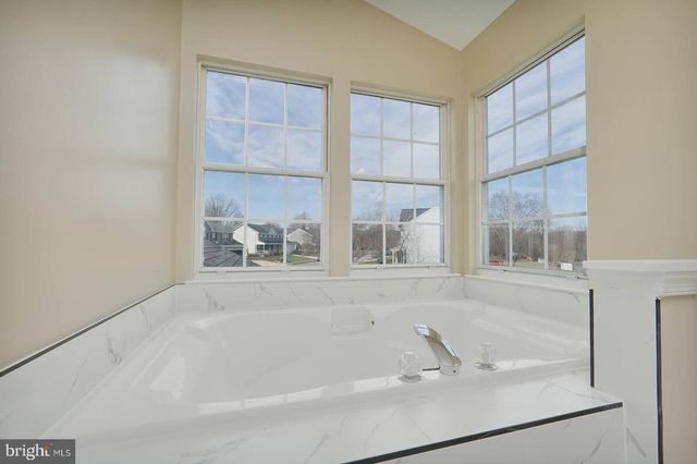 66 FOX ROCK DR, Myersville, MD 21773