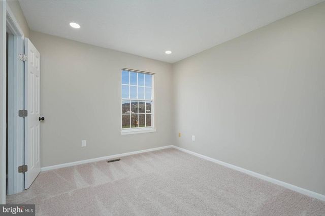 66 FOX ROCK DR, Myersville, MD 21773