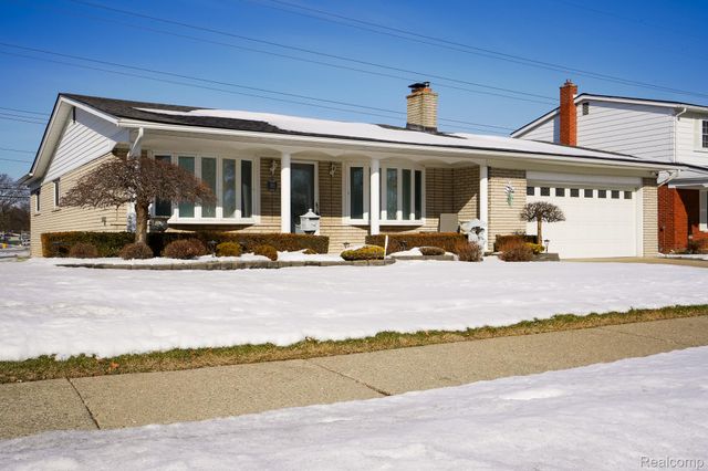 11191 Canterbury Drive, Warren, MI 48093