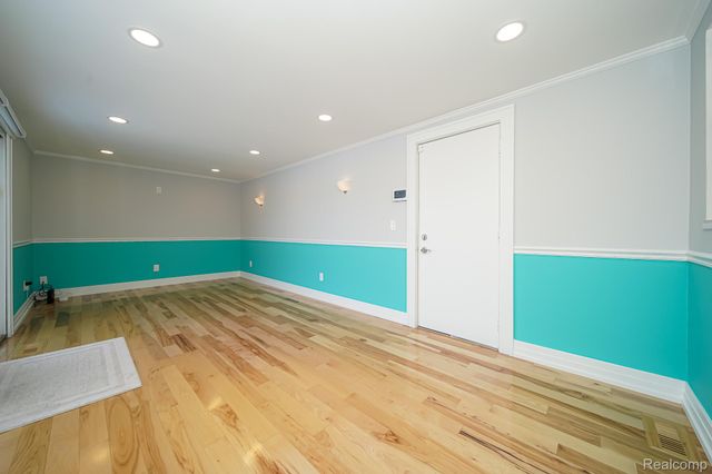 11191 Canterbury Drive, Warren, MI 48093