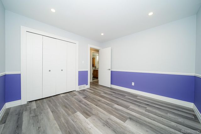 11191 Canterbury Drive, Warren, MI 48093