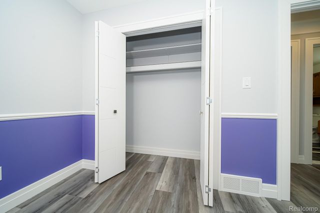 11191 Canterbury Drive, Warren, MI 48093