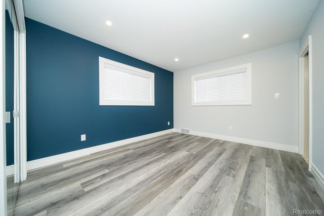 11191 Canterbury Drive, Warren, MI 48093