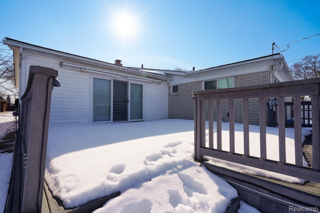 11191 Canterbury Drive, Warren, MI 48093