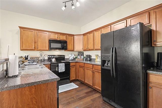 274 Parc View Lane, Woodstock, GA 30188