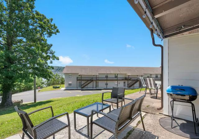 100 Getaway Circle Unit 129, Kimberling City, MO 65686