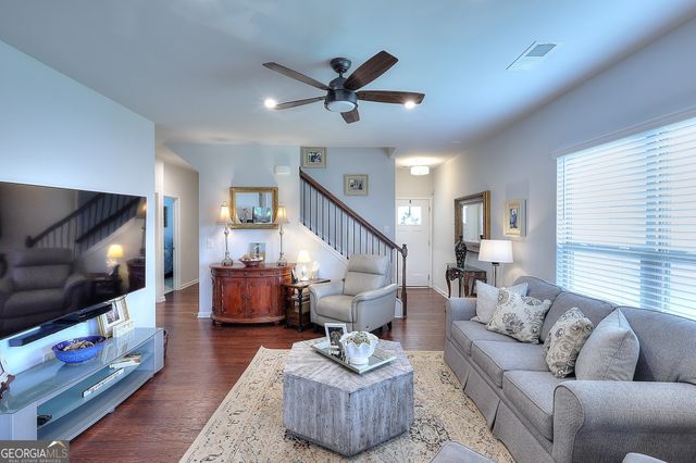 6022 Rollingwood Way, Hoschton, GA 30548