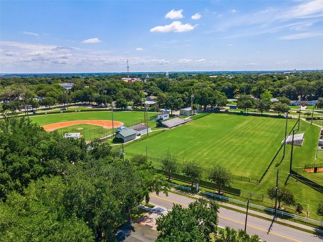 921 BENDING OAK TRAIL, Winter Garden, FL 34787