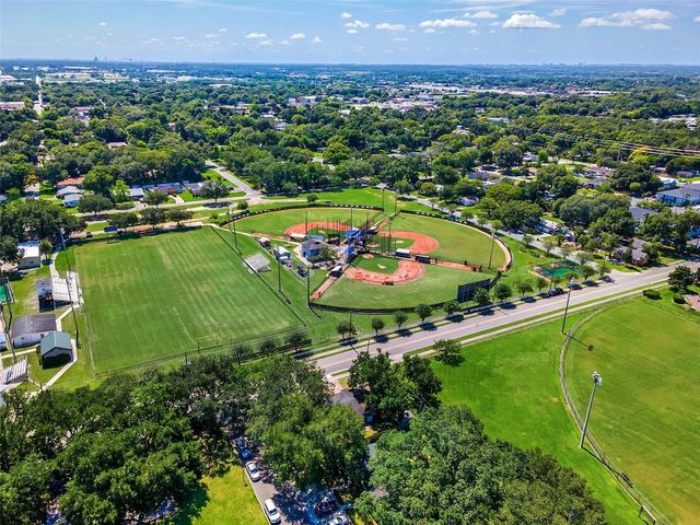 921 BENDING OAK TRAIL, Winter Garden, FL 34787