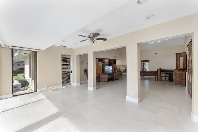 6845 Fountains Circle, Lake Worth, FL 33467