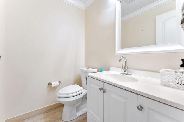 6845 Fountains Circle, Lake Worth, FL 33467