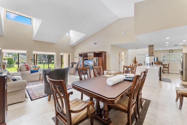 6845 Fountains Circle, Lake Worth, FL 33467