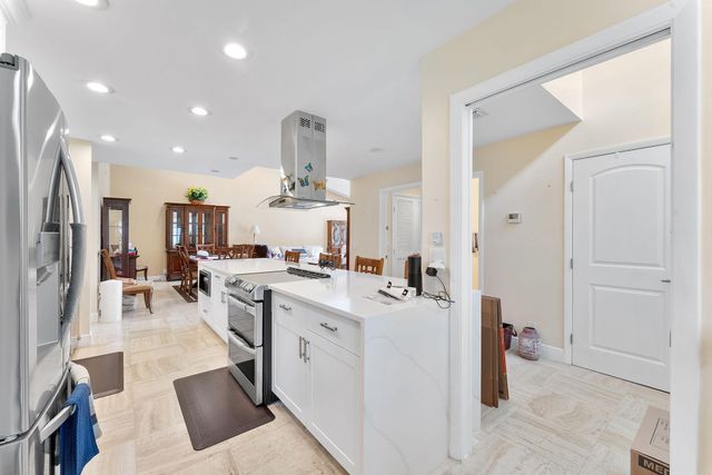 6845 Fountains Circle, Lake Worth, FL 33467