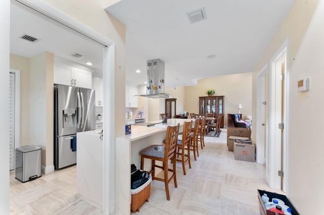 6845 Fountains Circle, Lake Worth, FL 33467