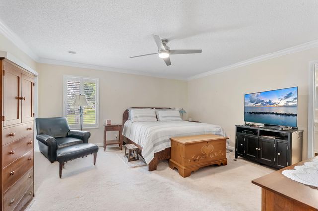 6845 Fountains Circle, Lake Worth, FL 33467