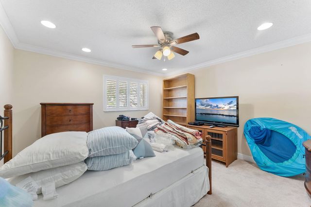 6845 Fountains Circle, Lake Worth, FL 33467