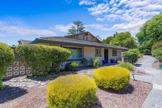 442 Las Casitas Ct #A, Santa Rosa, CA 95403