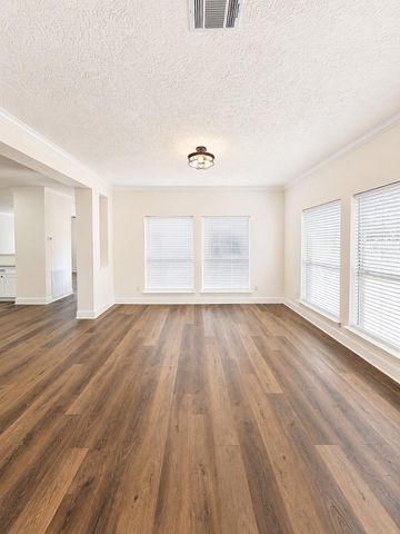 13538 Shadow Falls Court, Houston, TX 77059