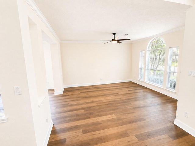 13538 Shadow Falls Court, Houston, TX 77059