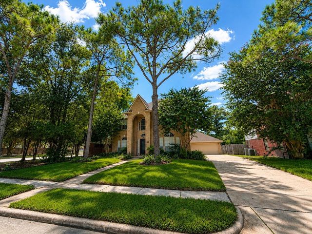 13538 Shadow Falls Court, Houston, TX 77059