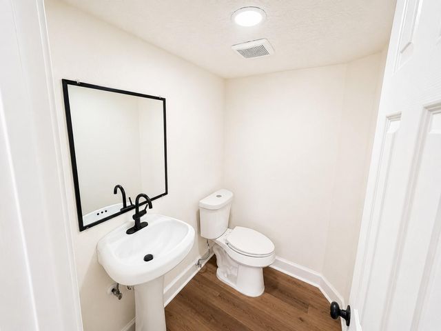 13538 Shadow Falls Court, Houston, TX 77059