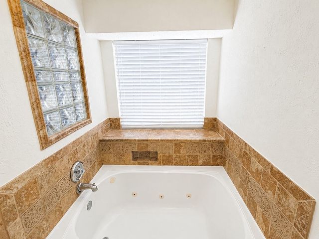 13538 Shadow Falls Court, Houston, TX 77059