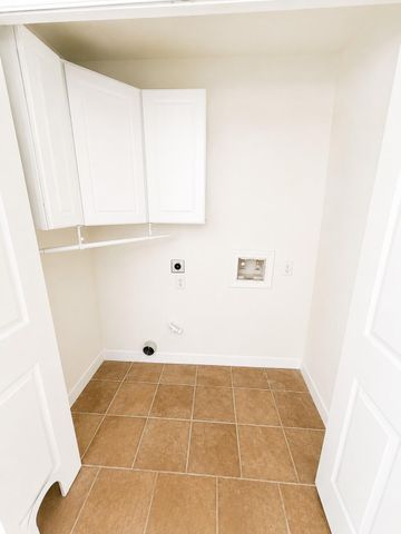 13538 Shadow Falls Court, Houston, TX 77059