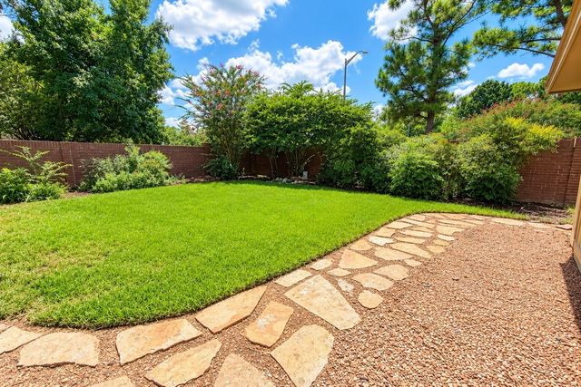 13538 Shadow Falls Court, Houston, TX 77059