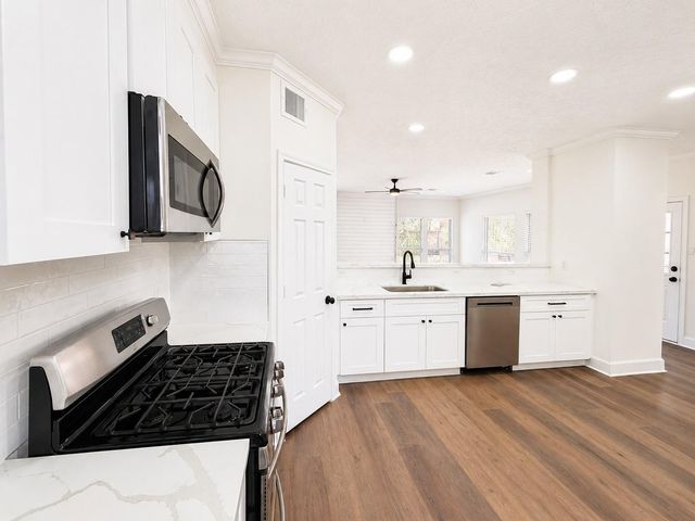 13538 Shadow Falls Court, Houston, TX 77059