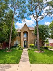 13538 Shadow Falls Court, Houston, TX 77059