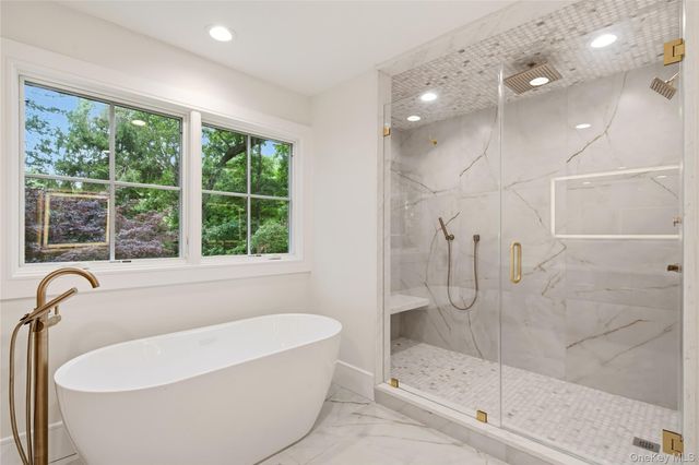 654 Caledonia Road, Dix Hills, NY 11746