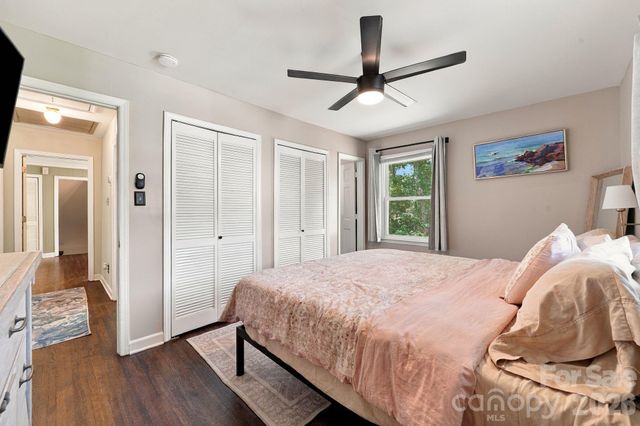 912 Tally Ho Court, Charlotte, NC 28212