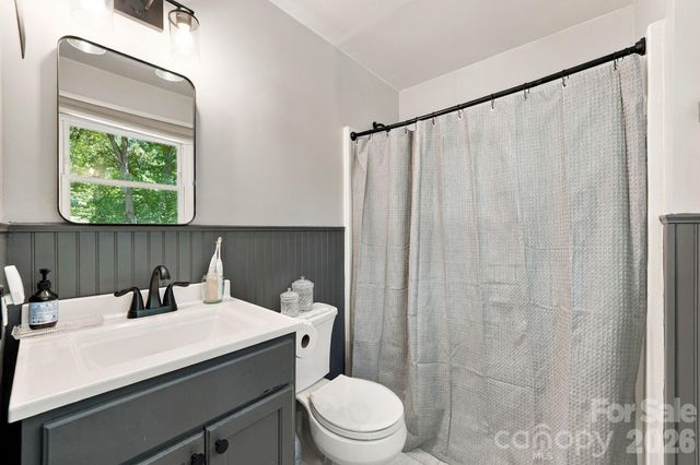 912 Tally Ho Court, Charlotte, NC 28212