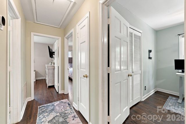 912 Tally Ho Court, Charlotte, NC 28212