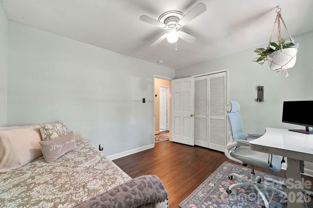 912 Tally Ho Court, Charlotte, NC 28212