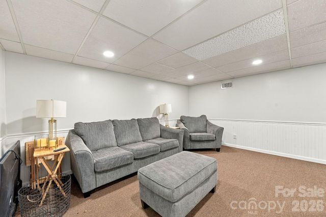 912 Tally Ho Court, Charlotte, NC 28212